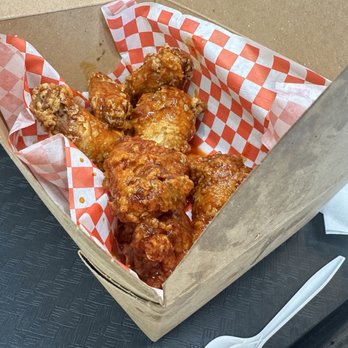 Holdaak Fried Chicken - Seoul spicy (darker red) and K. Sweet Chili (lighter red) - Chicken Shop Near Me - Corona, California