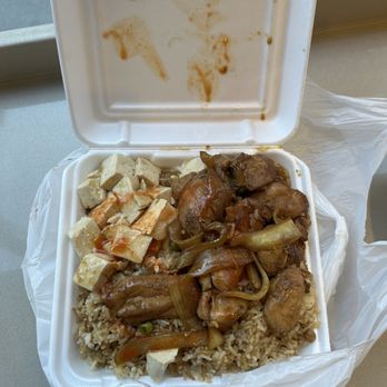 Ding Ho Restaurant - Tofu and oyster chicken over fried rice. Not taken in restaurant. - Chinese Near Me - Boston, Massachusetts Ding Ho Restaurant - Tofu and oyster chicken over fried rice. Not taken in restaurant. - Chinese Near Me - Boston, Massachusetts