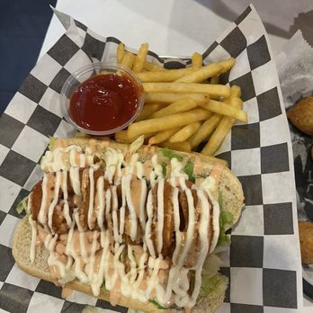 Storming Crab - Shrimp po boy - Seafood Near Me - Rockford, Illinois