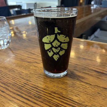 Sturbridge Porterhouse - Rising Tide Porter - American Near Me - Sturbridge, Massachusetts