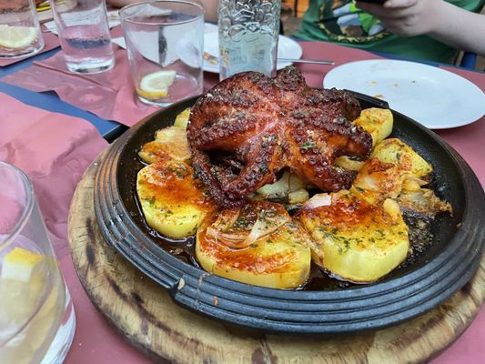 La Mestressa by null