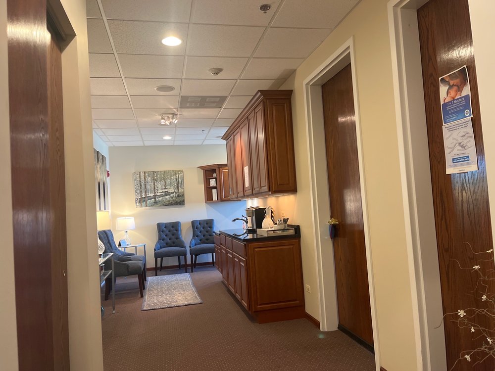 Catherine Hunter & Associates - grief counselor in Lake Zurick, IL