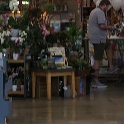 Hy-Vee Floral Shoppes - Floral Dept