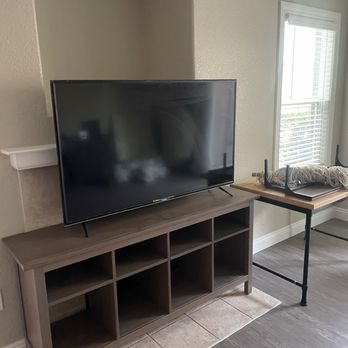 ERKIN’S Relocation Service - Tv stand and tv made it without a scratch, they even set it up for us!! - Movers Near Me ERKIN’S Relocation Service - Tv stand and tv made it without a scratch, they even set it up for us!! - Movers Near Me
