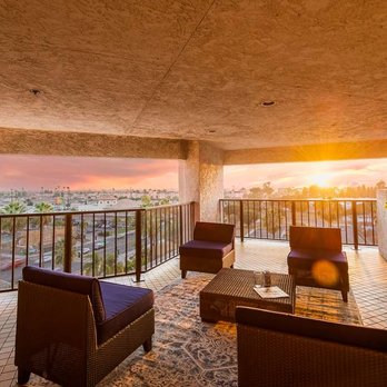 DoubleTree by Hilton Hotel Carson - Guest room - Hotels Near Me - Carson, California