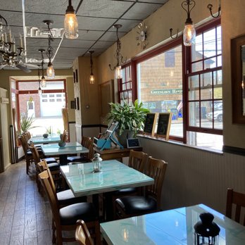 Grecian Corner Cafe - Bright and sunny dining area - Greek Near Me - Greenlawn, New York