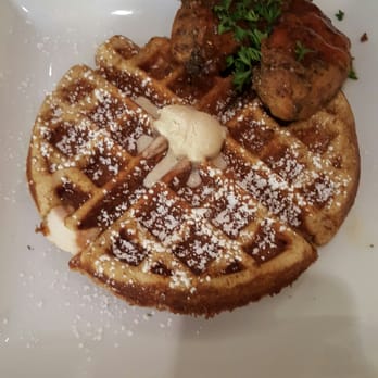 Batter & Berries - Cluck N goufre - Breakfast & Brunch Near Me - Chicago, Illinois
