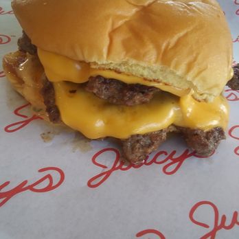 Culver's - what a good burger looks like, not here! - Burgers Near Me - Bradenton, Florida Culver's - what a good burger looks like, not here! - Burgers Near Me - Bradenton, Florida