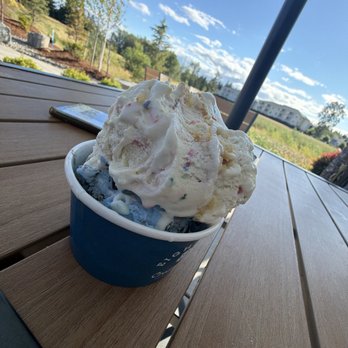 Eight Cow Creamery - Kookie monster and cake batter mmmmhmmmm yummyumyum - Ice Cream & Frozen Yogurt Near Me - Ridgefield, Washington Eight Cow Creamery - Kookie monster and cake batter mmmmhmmmm yummyumyum - Ice Cream & Frozen Yogurt Near Me - Ridgefield, Washington