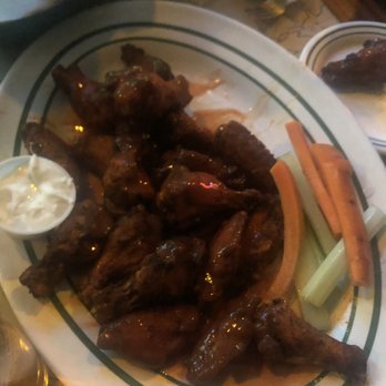 Flanigan's - Doral - 20 hot wings - Bars Near Me - Doral, Florida