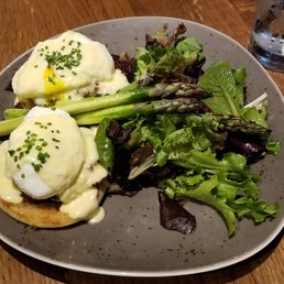 Eggs Benedict
