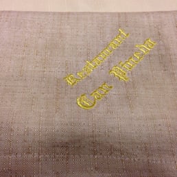 Can Pineda - Nice table setting, special pork dishes, good service and semi formal dinning. - Spanish Near Me - Barcelona, B