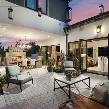 Patrick Loyd - Coldwell Banker Realty - Exquisite courtyard in this fantastic home - Real Estate Agents Near Me - Newport Beach, California Patrick Loyd - Coldwell Banker Realty - Exquisite courtyard in this fantastic home - Real Estate Agents Near Me - Newport Beach, California