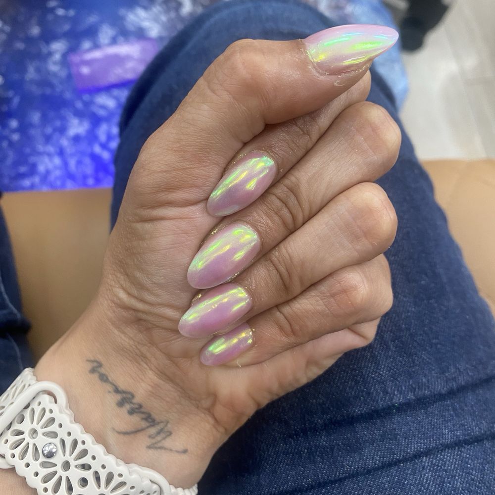 Unique Nails - Beautiful chrome pink nails - Nail Salons Near Me - Arlington, Texas Unique Nails - Beautiful chrome pink nails - Nail Salons Near Me - Arlington, Texas