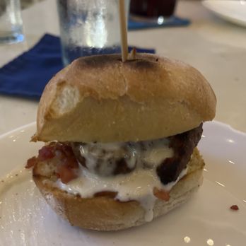 Qulture - Blue cheese slider - Cocktail Bars Near Me - Puerto Vallarta, JAL