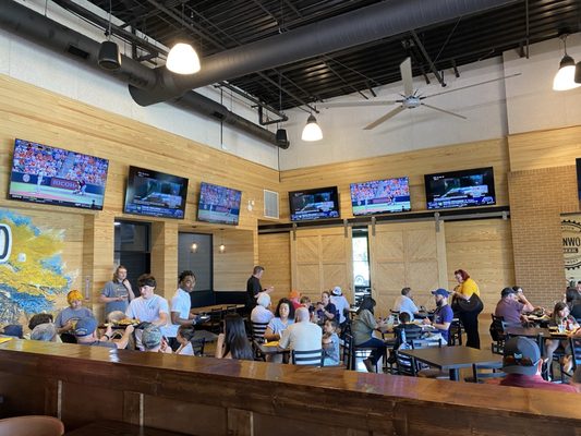 Cottonwood Creek Brewery by null