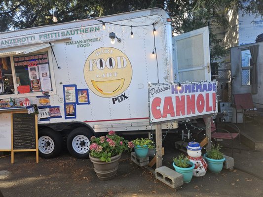 PDX Dönerländ Food Cart by null