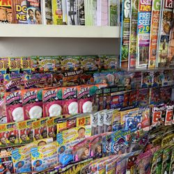 Carleton's Corner Shop
