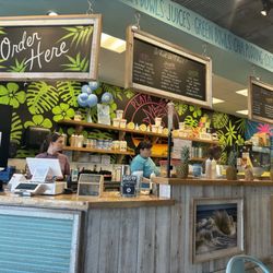 Playa Bowls - Counter
