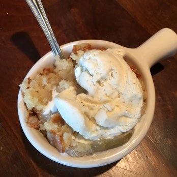 Puckett's Restaurant - Apple Cinnamon Cobbler Yummy!! - Southern Near Me - Chattanooga, Tennessee Puckett's Restaurant - Apple Cinnamon Cobbler Yummy!! - Southern Near Me - Chattanooga, Tennessee
