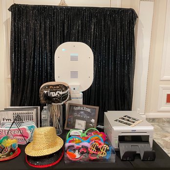 Ernies Photo Booth - Quinceañera event. - Photo Booth Rentals Near Me Ernies Photo Booth - Quinceañera event. - Photo Booth Rentals Near Me