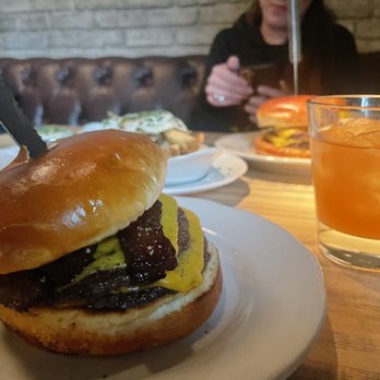 Au Cheval - Bars Near Me - Chicago, Illinois