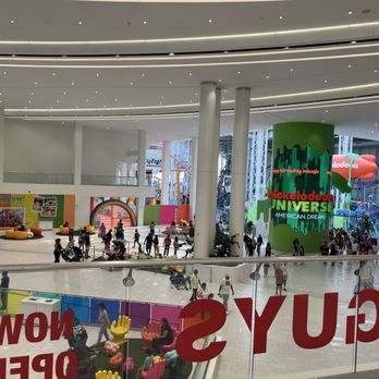 IT'SUGAR - Candy Stores Near Me - East Rutherford, New Jersey