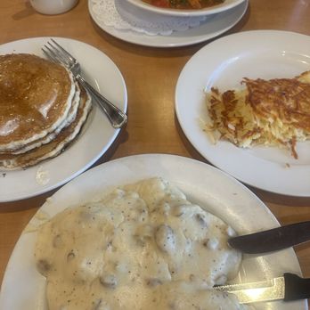 ButtercuP - Biscuits & Gravy 3 Pancakes Shrimp N Grits hash browns - Breakfast & Brunch Near Me - Oakland, California