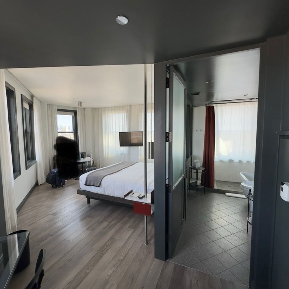 The Robey - Pano view of the 8th Floor corner suite - Hotels Near Me - Chicago, Illinois The Robey - Pano view of the 8th Floor corner suite - Hotels Near Me - Chicago, Illinois