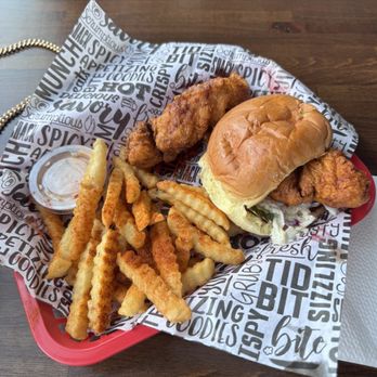 Crazy D’s Hot Chicken - Combo 3 - Chicken Shop Near Me - South Jordan, Utah Crazy D’s Hot Chicken - Combo 3 - Chicken Shop Near Me - South Jordan, Utah