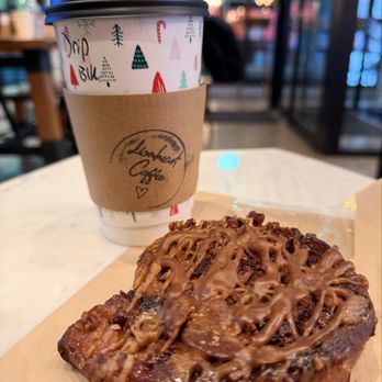 Lionheart Coffee - Pecan Roll - Coffee Roasteries Near Me - Cleveland, Ohio