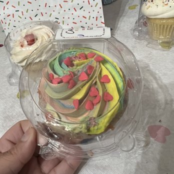 Courageous Bakery & Cafe - Vegan survivor cupcake - Bakeries Near Me - Oak Park, Illinois