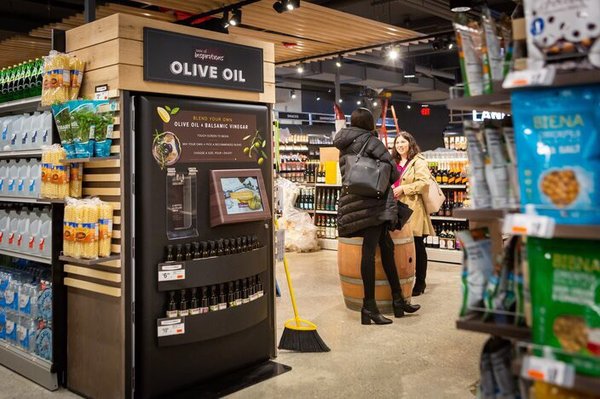 GIANT Heirloom Market by null