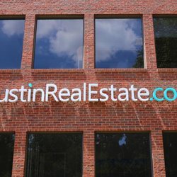 Jason Bernknopf - AustinRealEstate - Front of Office