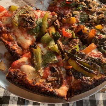 Lefty's Pizza Kitchen - Veggie pan pizza - Pizza Near Me - Wilmette, Illinois Lefty's Pizza Kitchen - Veggie pan pizza - Pizza Near Me - Wilmette, Illinois