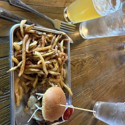 Burgh'ers brewing Zelienople - Maggie's Farm mini smash