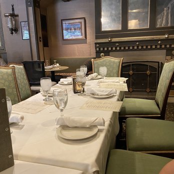 Peerce’s - Dining Room - Indian Near Me - Phoenix, Maryland