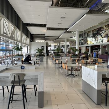 Riverwalk Outlets - Seating - Shopping Centers Near Me - New Orleans, Louisiana Riverwalk Outlets - Seating - Shopping Centers Near Me - New Orleans, Louisiana