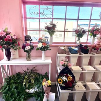 Pinkquet - $5, $10, $20 and up bouquets - Florists Near Me - Long Beach, California Pinkquet - $5, $10, $20 and up bouquets - Florists Near Me - Long Beach, California
