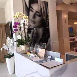 Dylan Blue Nail Spa - Tustin - We specialize in eye lash extensions. Call us for your appointment today!