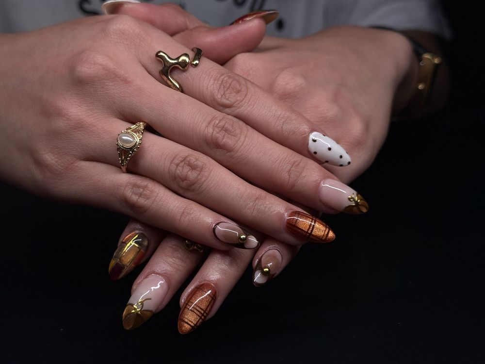 Gels by Chells Logo