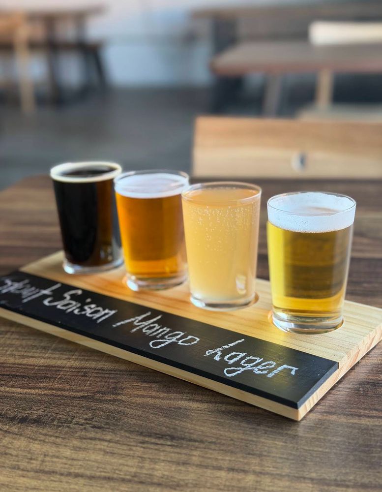 Wiener Dog Brewery Logo