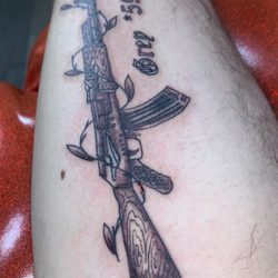 La Familia Tattoo Parlor