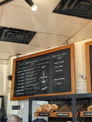Benny's Lakewood by null