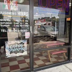 Donut Palace