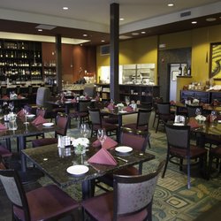 DoubleTree by Hilton Napa Valley American Canyon - Table 29 Bistro & Bar - Serving breakfast, lunch & dinner!