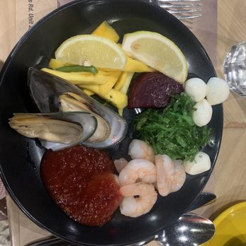 Dragon Pearl Buffet - Buffets Near Me - Toronto, Ontario