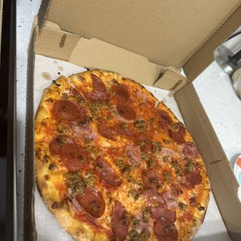 Mister O1 Extraordinary Pizza Fort Lauderdale - Meat lovers - Pizza Near Me - Fort Lauderdale, Florida