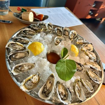 Half Shell - HH oysters - Bars Near Me - Seattle, Washington