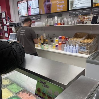 Carvel - Ice Cream & Frozen Yogurt Near Me - Brooklyn, New York